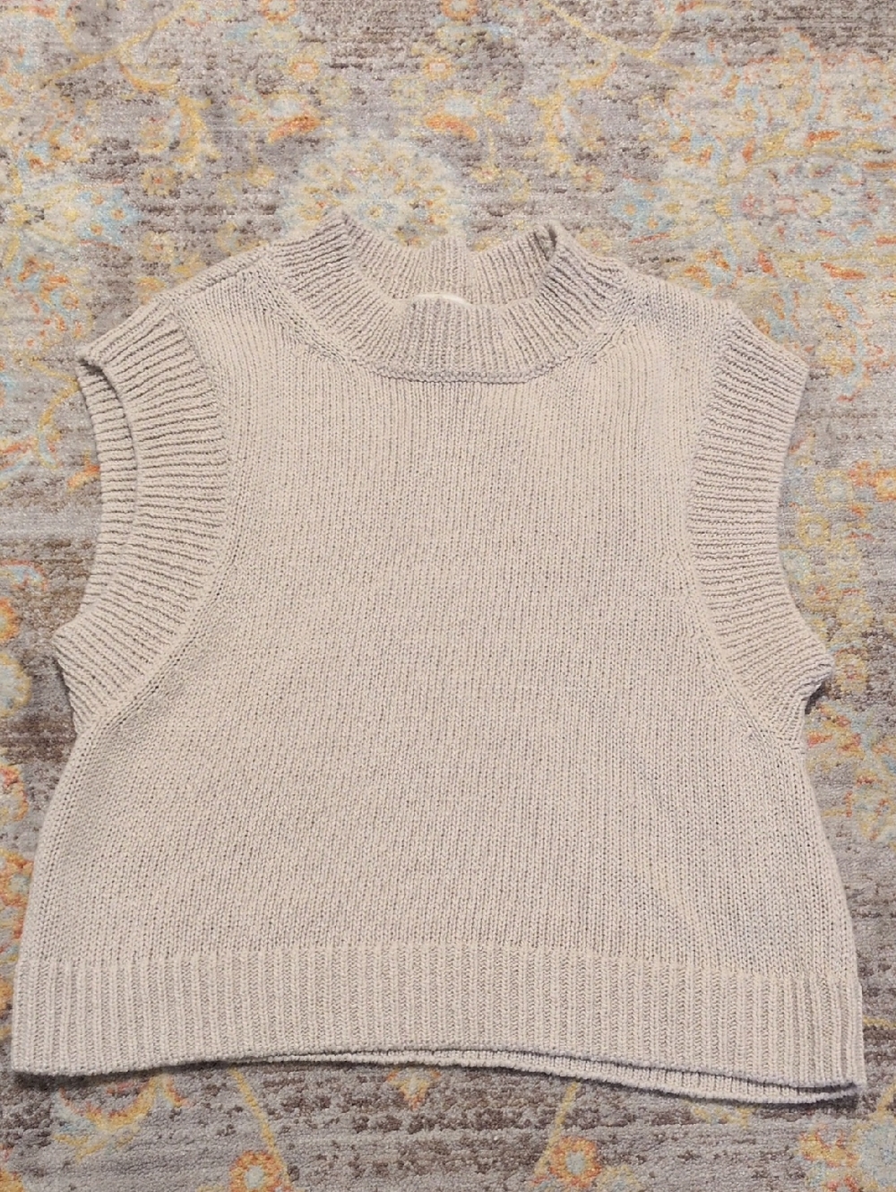 H&M Cream Sleeveless Knit Top